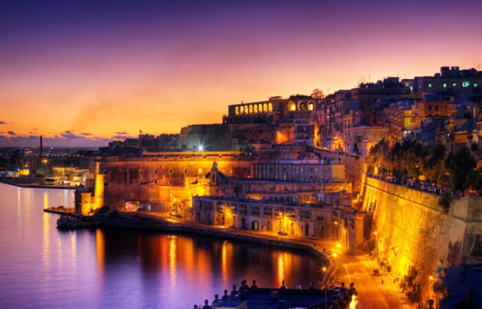 Crucero nocturno por el puerto de La Valeta Malta